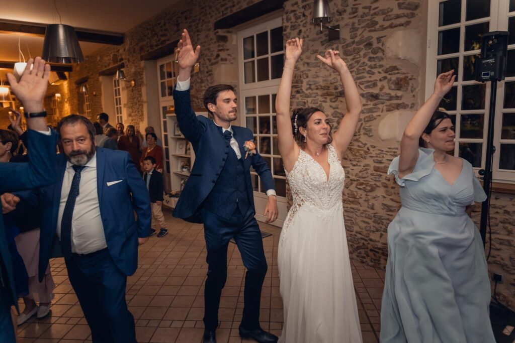 photographe-mariage-chateau-vaudere-parigne-eveque_07Reception-282-0H7A3935