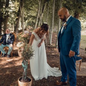 photographe_mariage_sarthe_chateau_bois_double_CD_04_CeremonieLaique-256-0H7A6043_maSelection