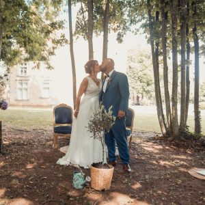 photographe_mariage_sarthe_chateau_bois_double_CD_04_CeremonieLaique-258-0H7A6052_maSelection